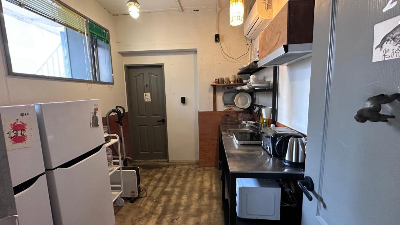 Hongdae Guesthouse Pajamaparty Сеул Экстерьер фото