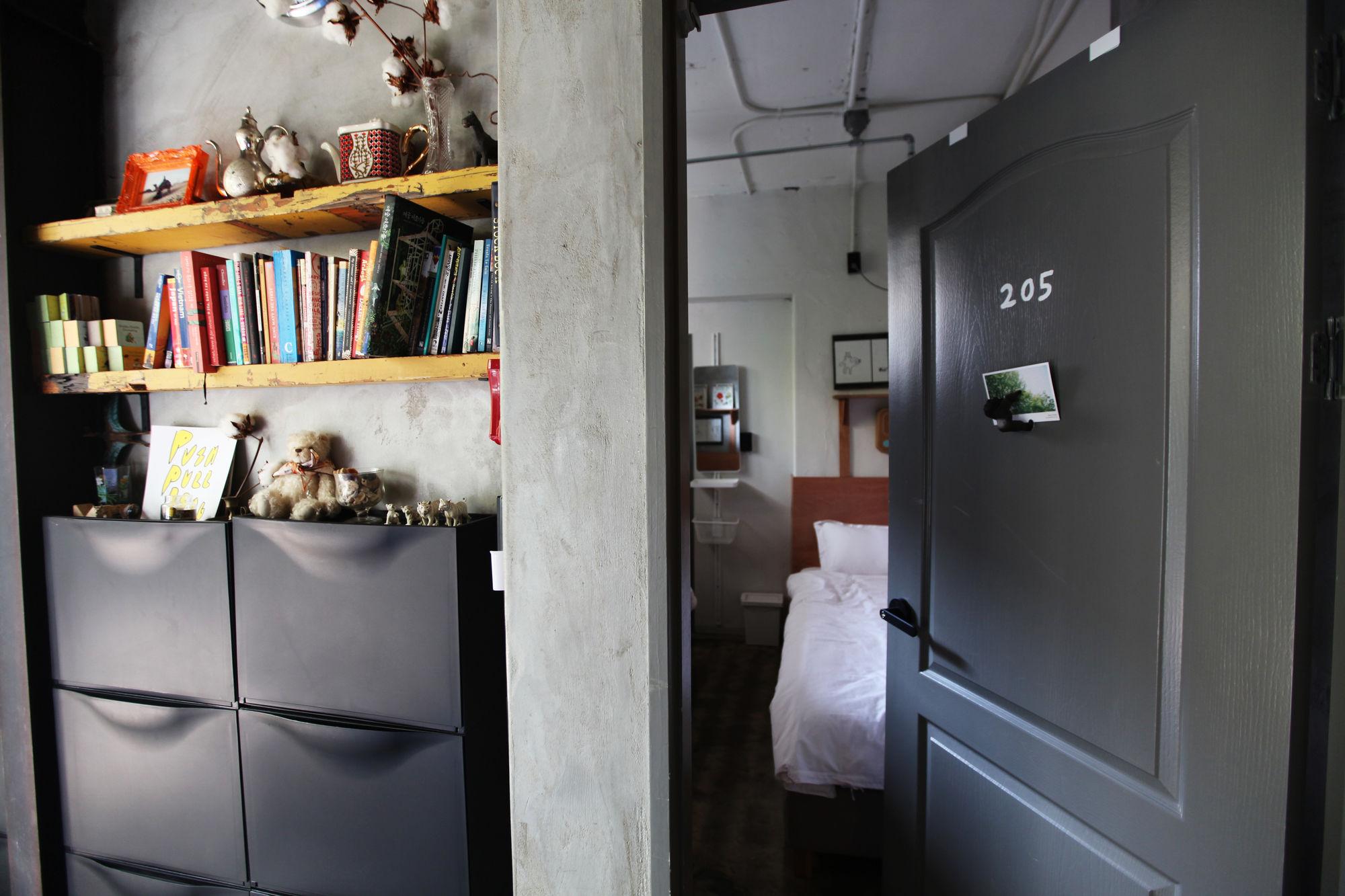 Hongdae Guesthouse Pajamaparty Сеул Экстерьер фото