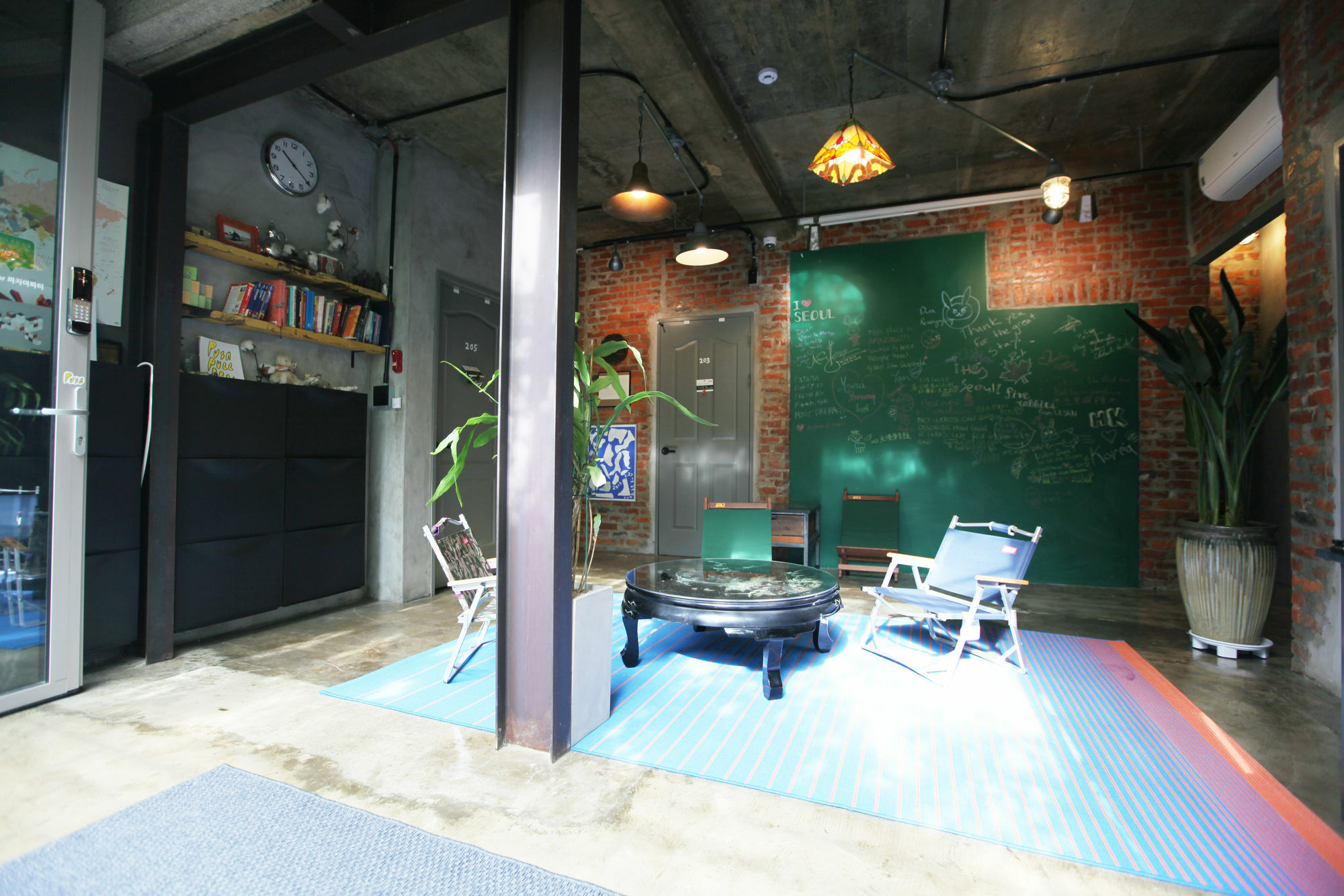 Hongdae Guesthouse Pajamaparty Сеул Экстерьер фото