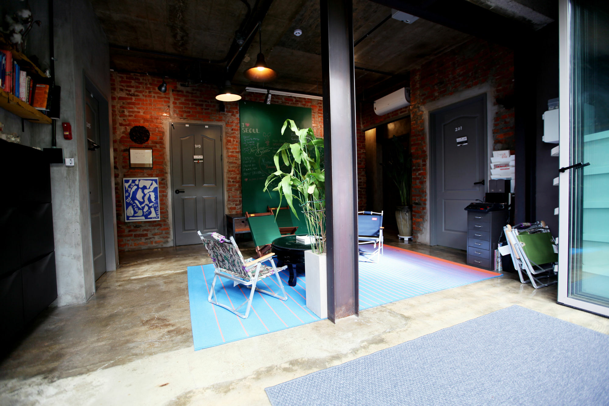Hongdae Guesthouse Pajamaparty Сеул Экстерьер фото
