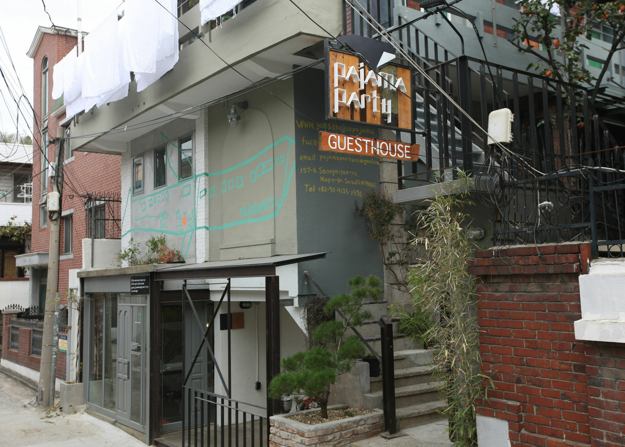Hongdae Guesthouse Pajamaparty Сеул Экстерьер фото